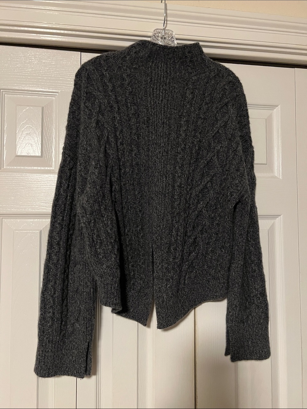 BANANA REPUBLIC Cashmere Cable-Knit Cropped Sweater With Vented Back, S - Picture 4 of 8